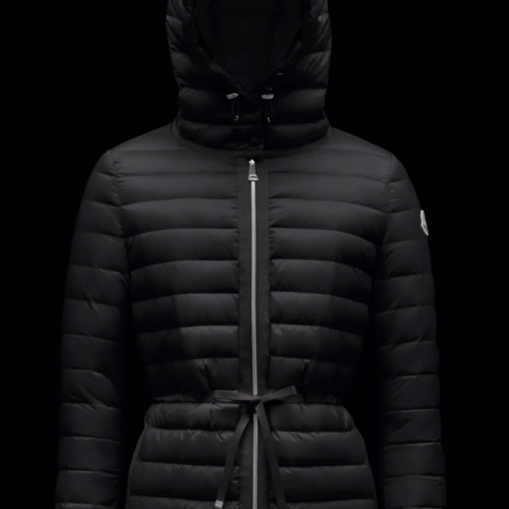 Moncler Raie short down jacket.